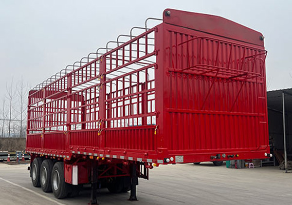 倉(cāng)柵式運(yùn)輸半掛車(chē)